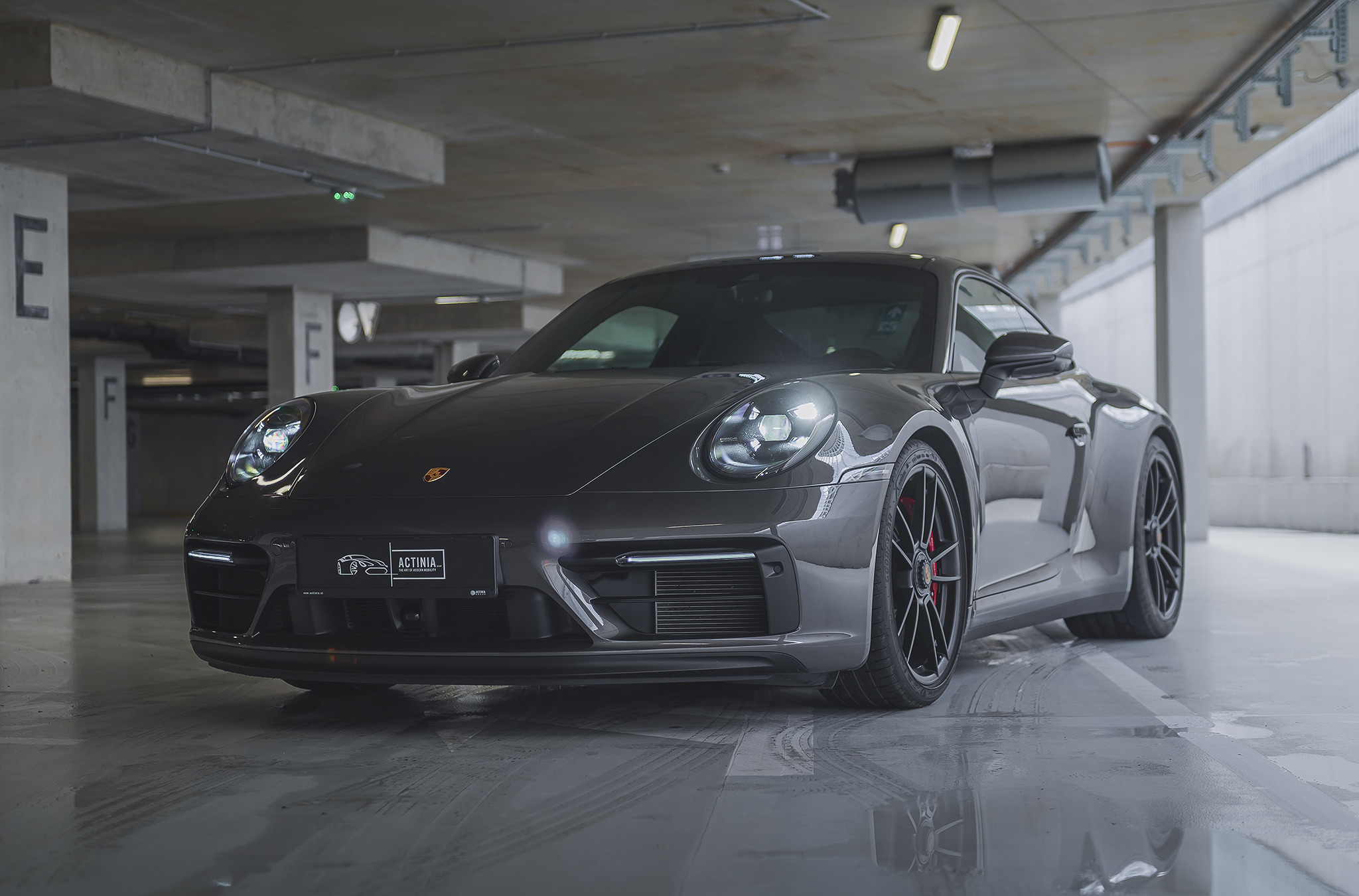 Porsche 911 Carrera 4 GTS